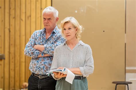 Juliet Stevenson biography - career, stage shows and achievements