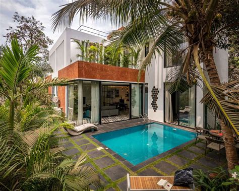 10 Quirky Airbnbs That Will Take Your Breath Away With Their Designs
