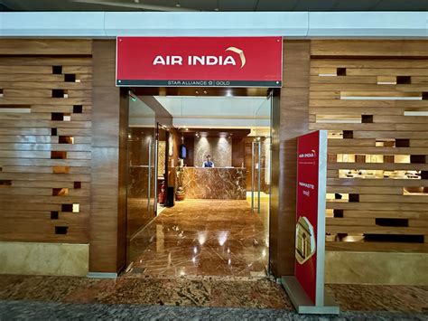 Review: Delhi Airport Terminal 3 Air India Maharaja Lounge (Domestic ...
