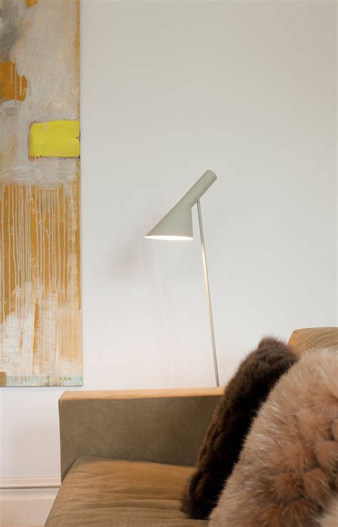 AJ LED steel floor lamp By Louis Poulsen | design Arne Jacobsen