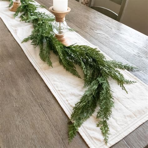 Amazon.com: Vita Domi 72" Faux Cedar Garland Realistic, 6ft Cedar ...
