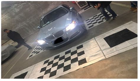 Geometric Features-Based Parking Slot Detection
