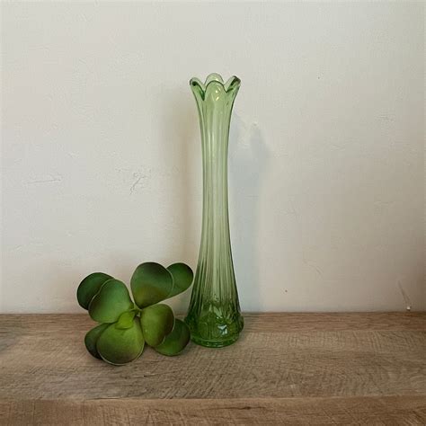 Green Swung Vase - Green Glass - Swung Vase - 13 1/2" Tall - Mid ...