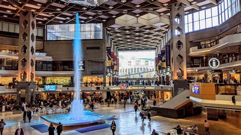 Montreal Downtown + Underground City | MTL Detours