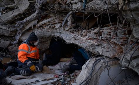 तुर्की में विनाशकारी भूकंप के 278 घंटे बाद मलबे से जिंदा निकला शख्स, 41 ...