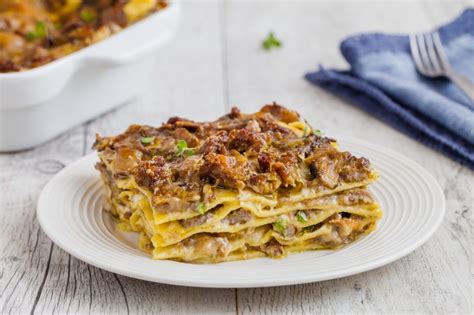Lasagna al Ragù bianco di Salsiccia e Funghi   Cortellenica