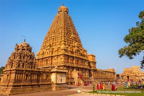 Thanjavur Brihadeeswarar Temple Full View | bracelet indien | Indian ...