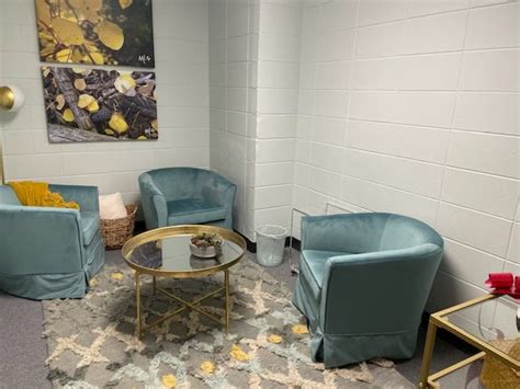 Cosy Interview Room 的图像结果