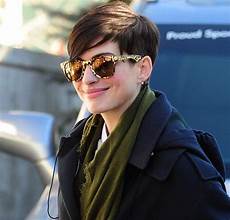 les 15 meilleures images de cheveux courts lunettes 8 exemples pour oser la coupe courte coupes courtes les 15 meilleures images de cheveux courts lunettes 8 exemples pour oser la coupe courte coupes courtes