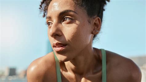 The Importance of Removing Makeup Before Bed for Healthy Skin