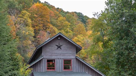 Sip Back & Relax: Why you should visit Grandfather Vineyard – Van in Black