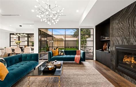 Hollywood Regency is the glamorous interior design trend you need to ...