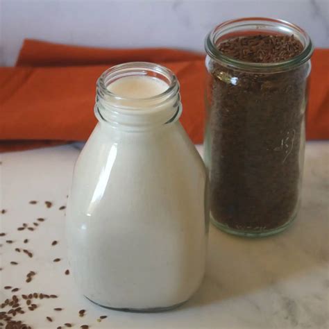 How To Make Your Own Flax Milk - The Coconut Mama