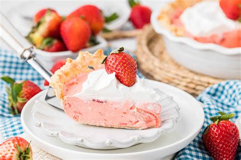 Easy Strawberry Cheesecake Fluff Salad Recipe - Simply Stacie