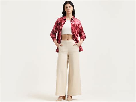 Regular Fit High Rise Solid Trousers – United Colors of Benetton Store