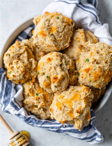 Easy Drop Biscuits – WellPlated.com