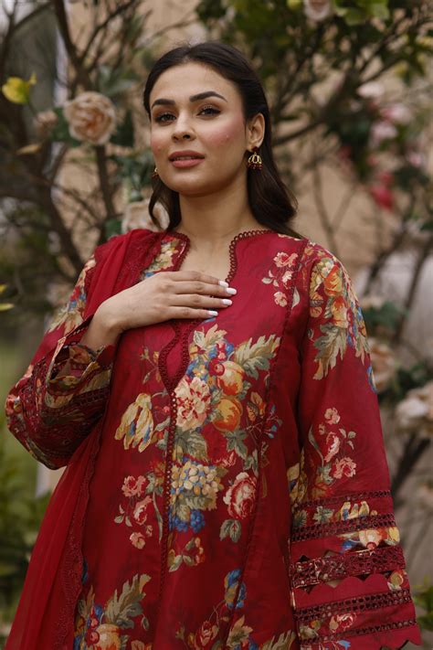 Manara by Maria Asif Baig - Vintage Flora Lawn Collection – CARMEN ...