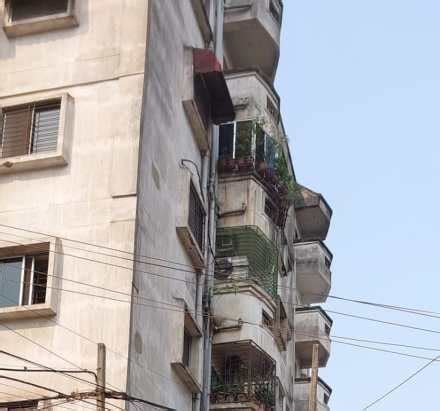 Adityapur suicide : आदित्यपुर में बिल्डिंग से कूदकर ट्रक चालक ने की ...