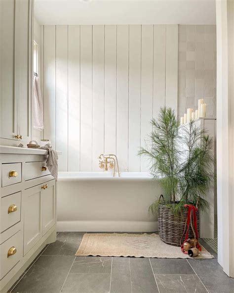 Shiplap Accent Wall Bathroom 23+ Shiplap Bathroom Backsplash