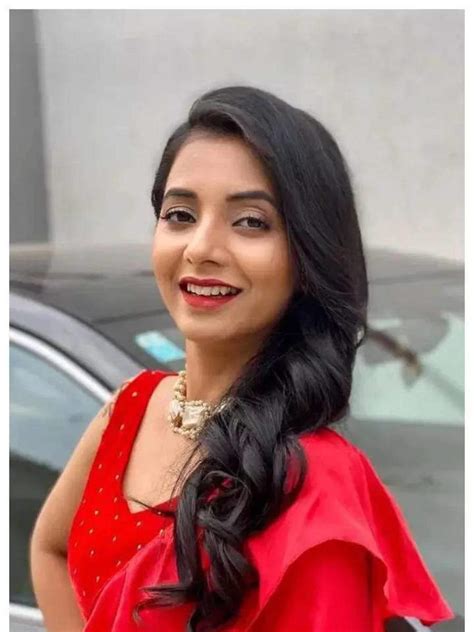 Marathi Actresses Who Stunned In Red Outfits | Times of India