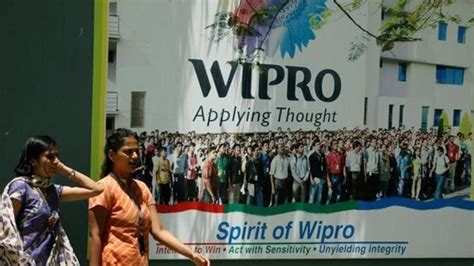 Azim Premji Trust sells 2.73% stake in Wipro | Business News