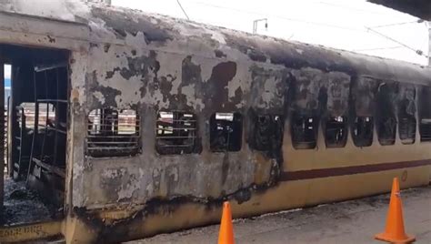 Bihar: Fire breaks out in passenger train at Sasaram Railway Station ...