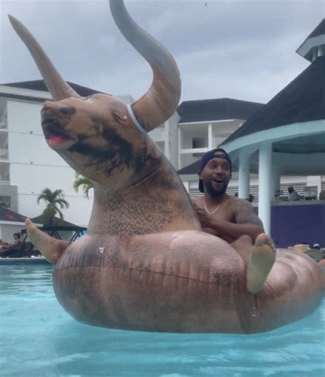 Jarell Houston's feet