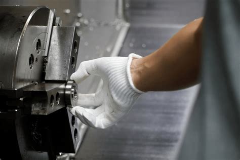 Lathe Machine Operator 的图像结果