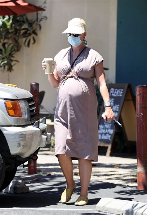 Pregnant KATY PERRY Out for Coffee in Santa Barbara 08/03/2020 – HawtCelebs