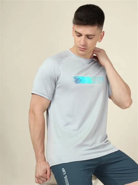 Men Slim Fit Crew Neck T-shirt with Techno Cool+
