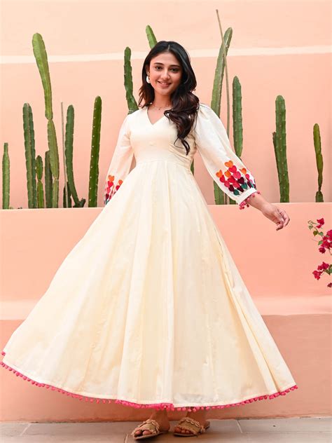 Traditional & Contemporary Clothing