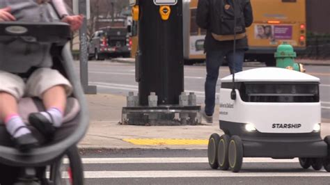 New Robot Trailers 的图像结果