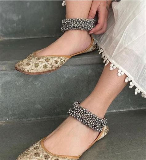 SUNENA, SILVER FINISH GHUNGROO ANKLETS OR PAYAL FOR WOMEN -TPAW001 ...