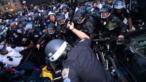 New York Will Pay Millions to Protesters Violently Corralled by Police ...
