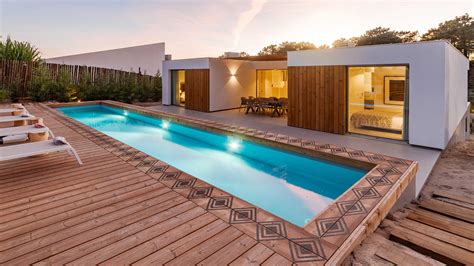 Pool deck ideas: 11 looks for surrounding a swimming pool | GardeningEtc