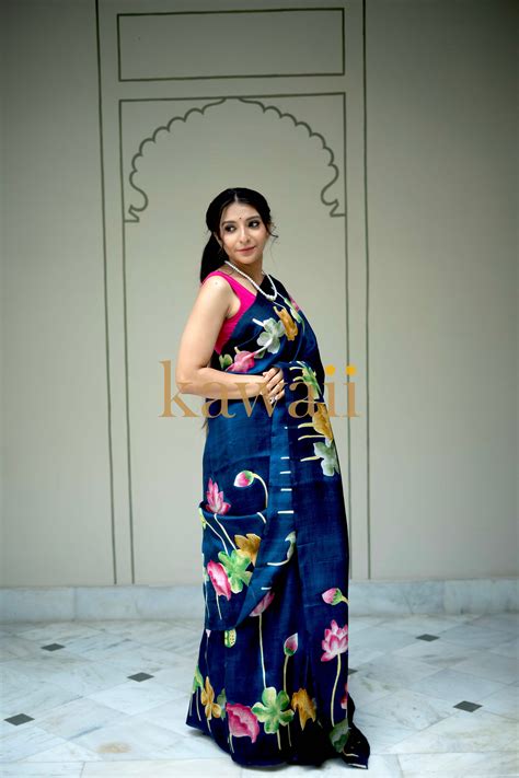 Jheel Pichwai Saree with Floral Handcrafted Design | Kawaii