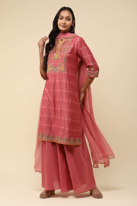 Buy Pink Cotton Embroidery Mandarin Collar Floral Kurta Flared Pant Set ...