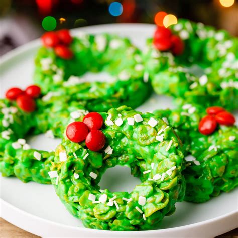 No-Bake Christmas Wreath Cookies (Easy Christmas Dessert) - Miss Wish