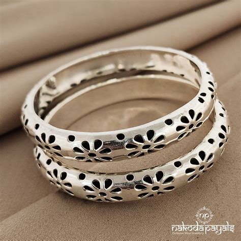 Bangles / Kadas – Page 10 – Nakoda Payals