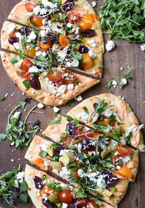 Mediterranean Naan Bread Pizza - Owjam