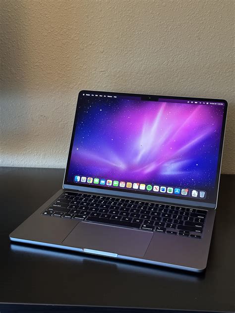 First MacBook 的图像结果