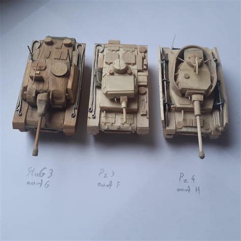 Panzerkampfwagen 3 ausf F made of wood in 1:76 scale, comparison of pz3 ...