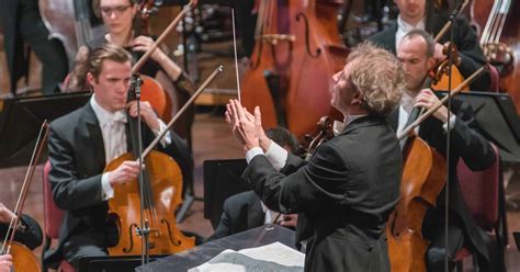 Thierry Fischer Talks Mahler Symphony 8 on WQED | Reference Recordings®