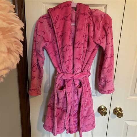 PINK JUICY COUTURE ROBE 🩷🩷 Has a hood on it Size... - Depop