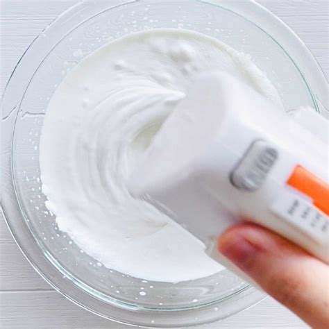 Zero-Sugar Whipped Cream Recipe using Monk Fruit Sweetener - All ...