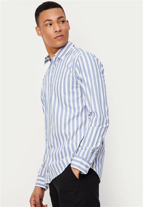 Buy Men Slim Fit Striped Shirt Online at just Rs. 999.0 - 1000012886926 ...