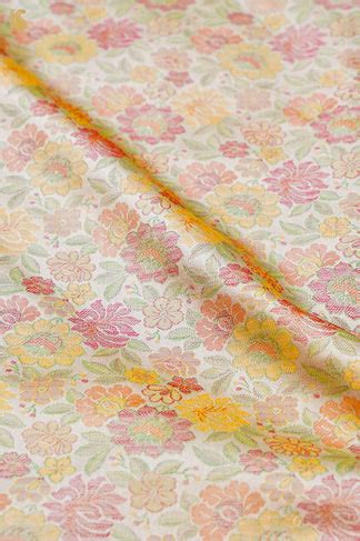 Handloom Banarasi Peonies Tanchoi Silk Fabric – Khinkhwab