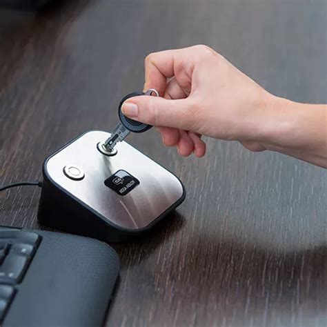CLIQ® Desk Programming Device | ASSA ABLOY