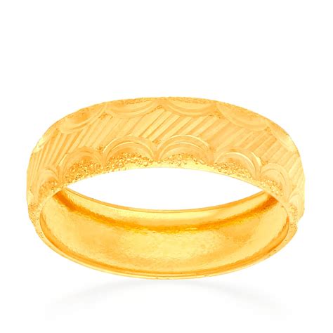 Malabar Gold and Diamonds 22 KT (916) purity Yellow Gold Malabar Gold ...