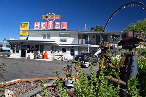 Oregon Trail Motel & Restaurant | Baker City OR